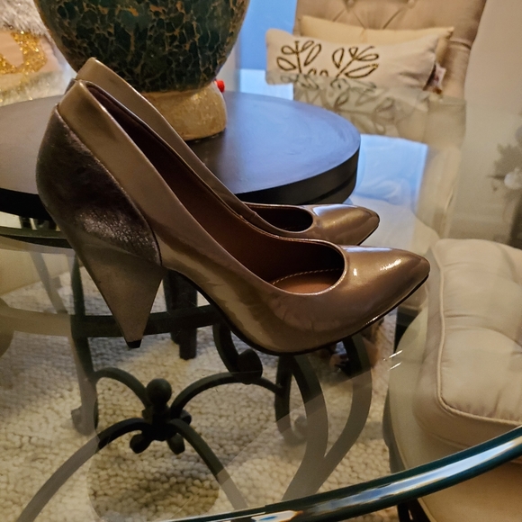 Patent Heels - Picture 4 of 7